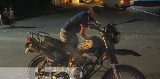 Arde una motocicleta en plena marcha en Juigalpa, Chontales