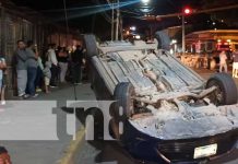 «Con las llantas para arriba» terminó un vehículo en accidente de tránsito en Matagalpa Foto: "Con las llantas para arriba" terminó un vehículo en accidente en Matagalpa / TN8
