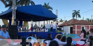 Foto: "Red Arcoíris" celebra su 28 aniversario en el Puerto Salvador Allende / TN8