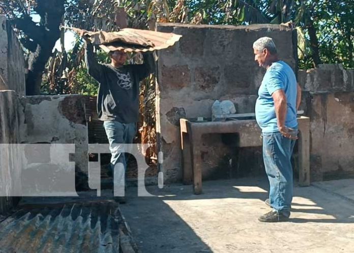 3 Gobierno de Diriamba llevan ayuda humanitaria a familias afectadas por un incendio