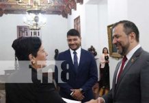 Embajadora de Nicaragua entrega Copias de Estilo al Canciller de Venezuela, Yvan Gil Embajadora de Nicaragua entrega Copias de Estilo al Canciller de Venezuela, Yvan Gil