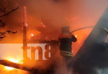 ¡Fatal! Vivienda se incendia en Carretera hacia Villa El Carmen ¡Fatal! Vivienda se incendia en carretera Villa el Carmen