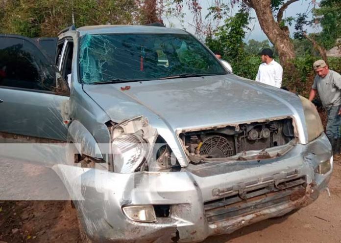 Vivos de milagro tras fuerte accidente de tránsito en Jalapa