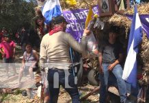 Brindan atención y paquetes alimenticios a peregrinos con rumbo a Popoyuapa, Rivas Entrega de paquetes alimenticios en Rivas