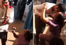 No puede con la sorpresa y rompe en llantos «su novia le propuso matrimonio» Ella le pide matrimonio, su novio rompe en llanto y acepta