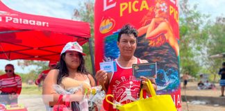 Pareja llegó de paseo a Xiloá fue la ganadora del concurso de Plan Playa con Crónica TN8