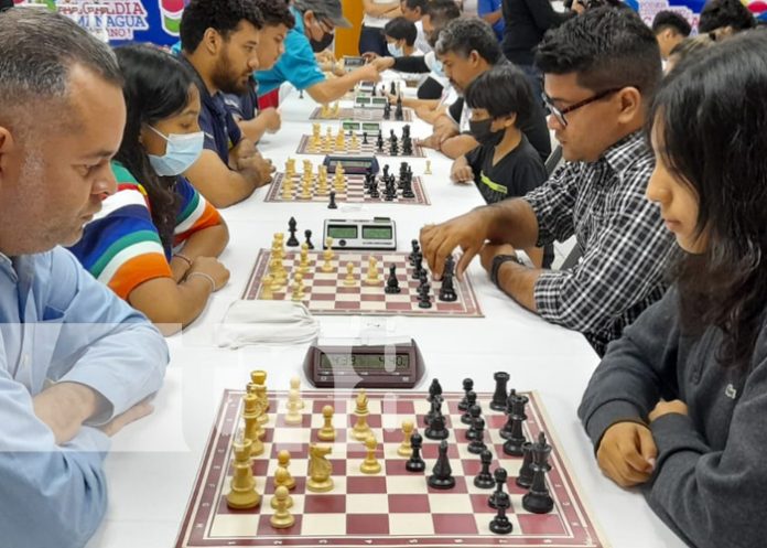 Torneo Blitz para celebrar 3 años de academia de ajedrez en Managua