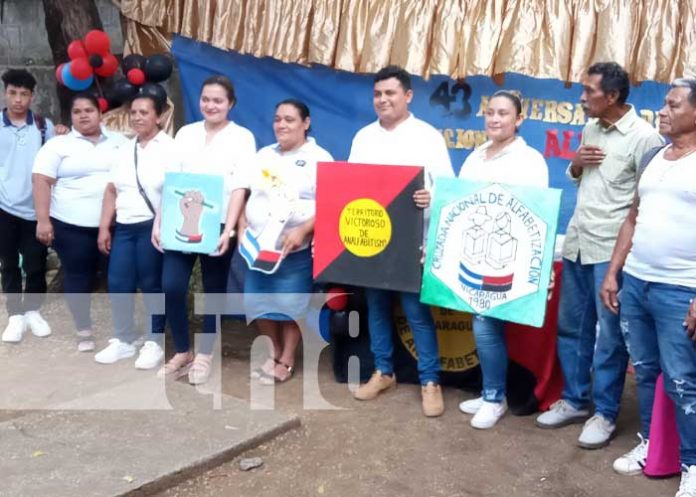 alfabe-2 Foto: Festival en honor a la Gran Cruzada Nacional de Alfabetización / TN8