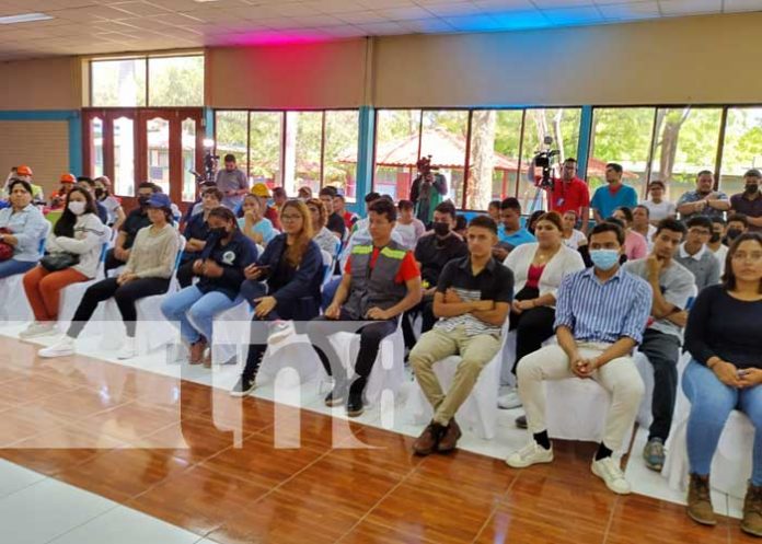 Foto: Recuerdos de la Cruzada Nacional de Alfabetización / TN8