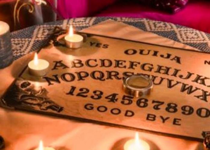 Por jugar a la ouija: hospitalizan a 28 niñas en Colombia