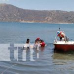 Foto: Bomberos se capacitan en buceo desde la Laguna de Xiloá / TN8