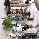 Evacuan dos comunidades en California por apocalípticas inundaciones Evacuan dos comunidades en California por apocalípticas inundaciones