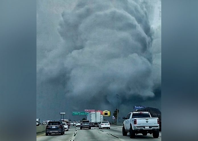 california3 Devastador tornado deja caos en el sur de California tras ser azotado por tormentas