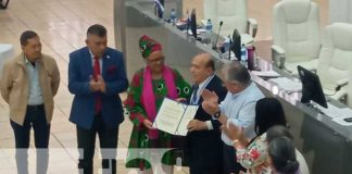 Foto: Homenaje al "Chocorrón" Buitrago en la Asamblea Nacional / TN8