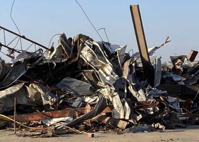 Fotos: 24 personas han muerto por los tornados en el sureste de Estados Unidos / Cortesía