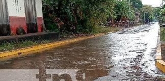 Fuerte lluvia sorprende a pobladores de la Isla de Ometepe