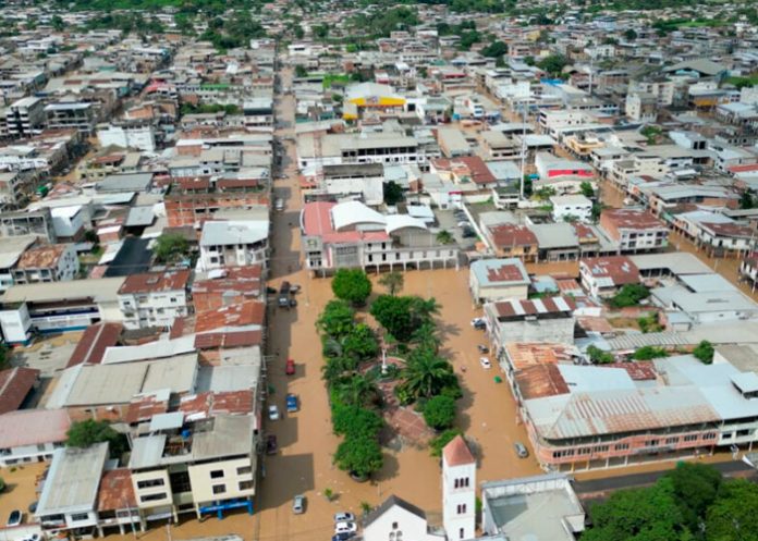 Fuertes aguaceros dejan tres muertos y miles de damnificados en Ecuador