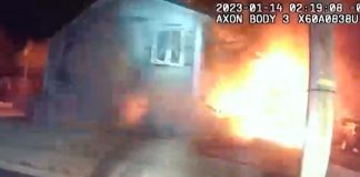 ¡Imágenes sensibles! Una casa explota en Nueva Jersey con bomberos dentro
