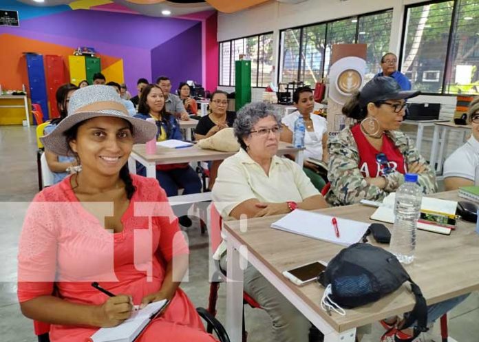 empre-01 Foto: Curso para emprendimientos de Nicaragua en diseño y manejo de marca / TN8