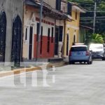 «Chiva» en Granada: Motorizados despojan de celular a una adolescente Foto: Roban celular a una jovencita en Granada / TN8