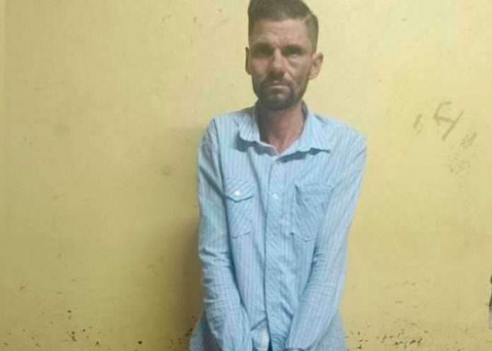 Machete en la mano mató a su vecino por negarle una cerveza en Honduras