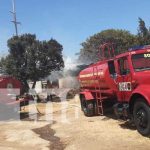 5 mil pacas de monte se queman en finca de Carretera Nueva a León Foto: Incendio en una finca de Carretera Nueva a León / TN8