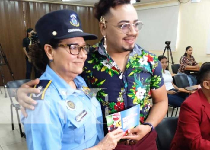 Foto: Influencers de Nicaragua se capacitan en seguridad vial / TN8