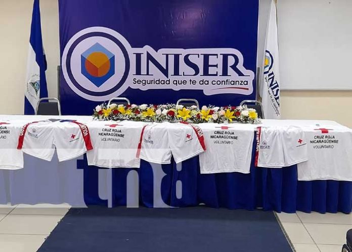 Foto: Donación del INISER a la Cruz Roja Nicaragüense / TN8