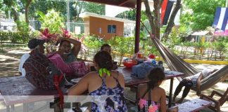 Familias disfrutan sus vacaciones de verano en el Centro Turístico Xilonem
