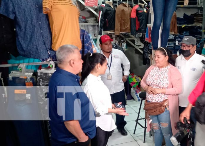 mercardo3 ¿Qué vas a llevar amor? Mercado Israel Lewites preparado por el día de la mujer