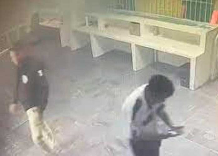 Escalofriante video muestra migrantes encerrados durante el incendio en México