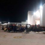 "Coyotes" abandonan a más de cien niños en una carretera de Veracruz, México