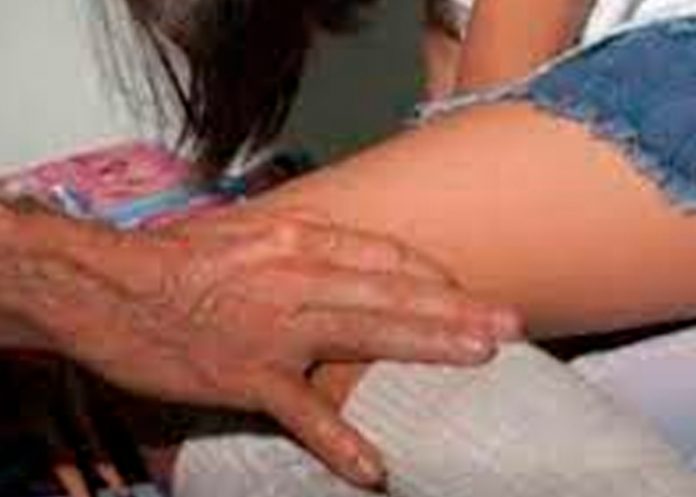 ¡Moclín! Padre le pedía fotos íntimas a su retoño 