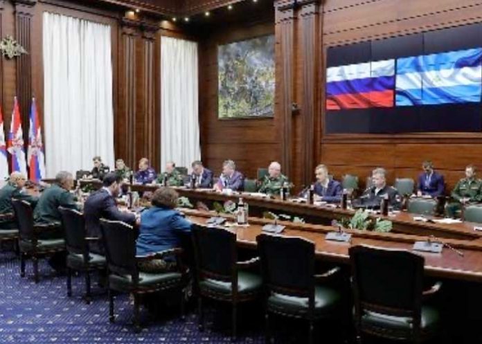 Delegación de Nicaragua en reunión con el Ministerio de Defensa de Rusia