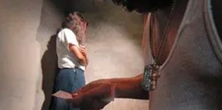 Capturan a desalmada mujer que vendió a su hija a un anciano en París