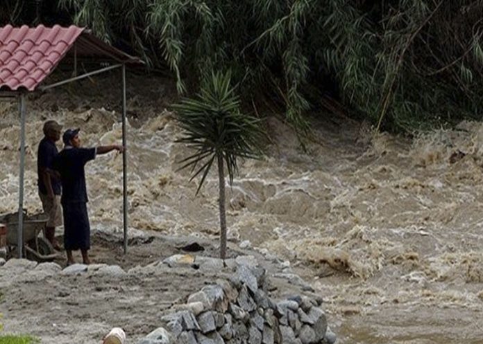 han ordenado evacuar cotas de Perú por riesgo de inundaciones