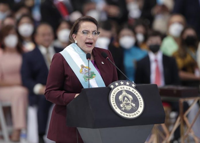 Presidenta de Honduras ordena abrir relaciones con China