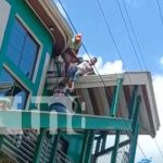 Foto: Joven que pintaba un techo sufrió descarga en El Rama, Caribe Sur / TN8