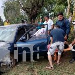 Doctora y su hija casi mueren en Rivas por un irresponsable motorizado Foto: Motociclista casi provoca muerte de doctora y su hija en Rivas / TN8
