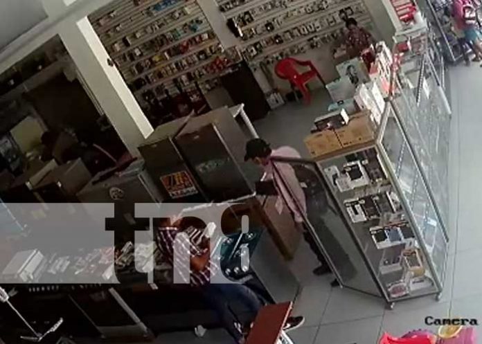 robaa-2 Foto: Robo en una tienda de El Jícaro, Nueva Segovia / TN8