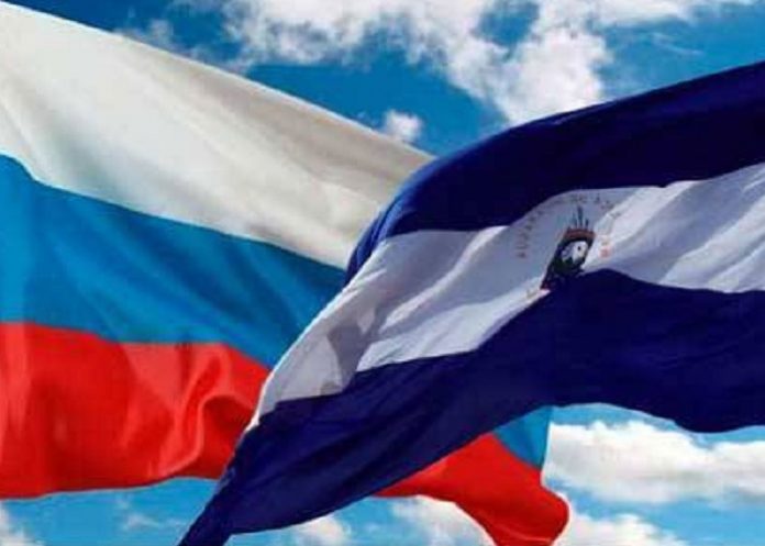 rusinica Foto: Banderas de Rusia y Nicaragua