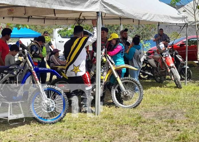 Rugen los motores en competencia Nacional de motocross en Managua