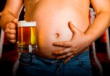 En Texas un hombre se «mama» con cerveza que produce su propio cuerpo En Texas un hombre se "mama" con cerveza que produce su propio cuerpo