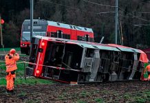 Varios heridos tras el descarrilamiento de dos trenes en el norte de Suiza Varios heridos tras el descarrilamiento de dos trenes en el norte de Suiza