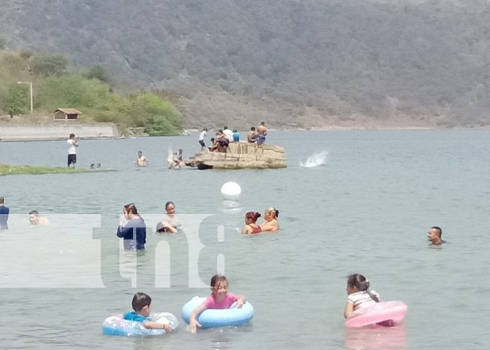 Xiloá recibe a muchas familias durante este fin de semana