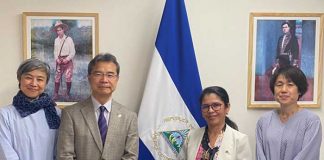 Fundador del "Barco de la paz" visitó la sede de Nicaragua en Tokio