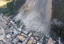 Aumentan a dos personas muertas tras deslizamiento de cerro en Huaral, Perú Foto: Aumentan a dos personas muertas tras deslizamientos de cerro en Huaral, Perú / Cortesía
