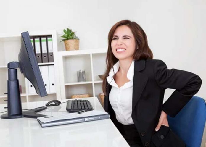 1 Evita los riesgos de enfermedades por pasar mucho tiempo sentado