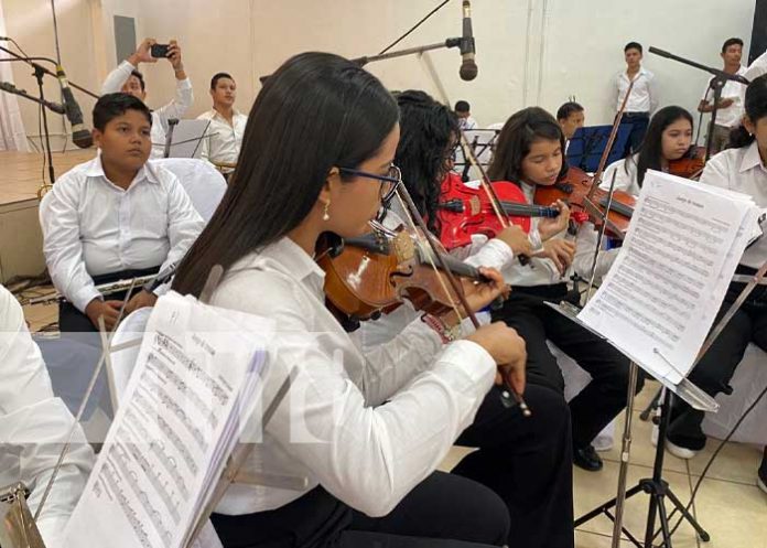 En Chinandega se vivió una noche de cultura en un concierto del MINED