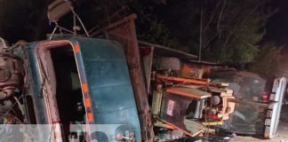 Camionero ocasiona desgracia vehicular en el KM 13 Carretera Vieja a León